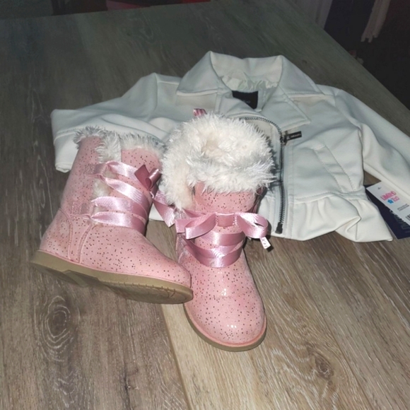 Toddler girls faux suede mauve color boots with fur trim, sparkles in Sz 6 - Picture 4 of 7